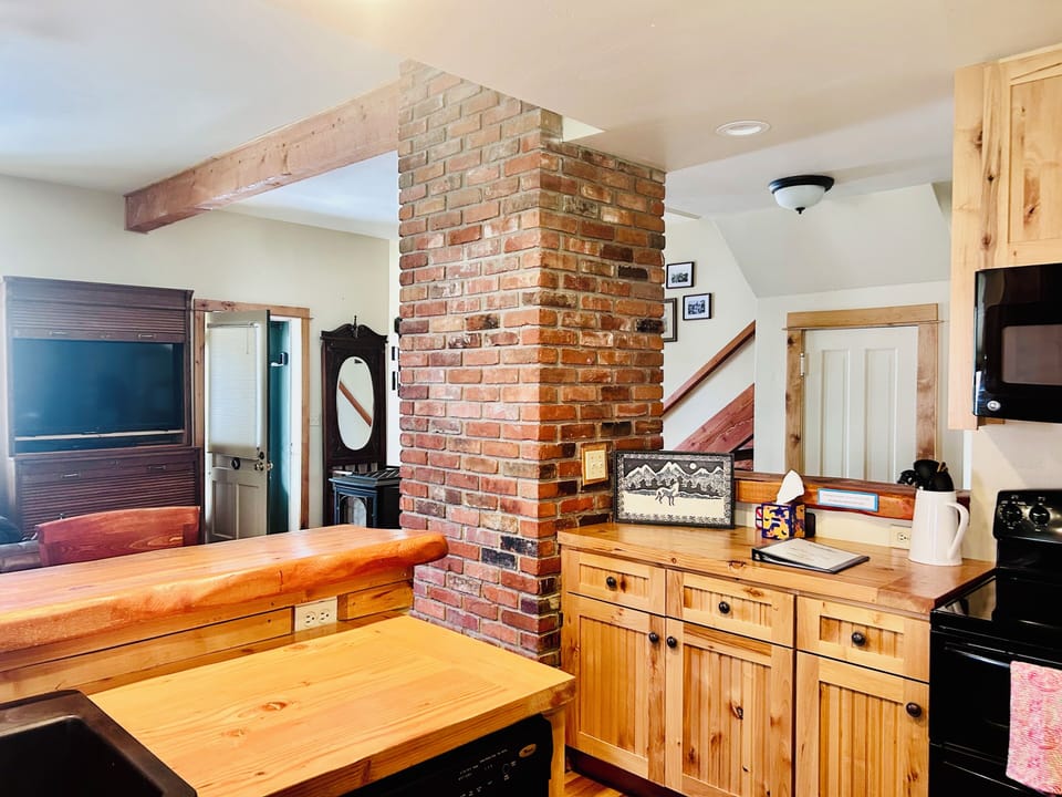 Fully stocked kitchen