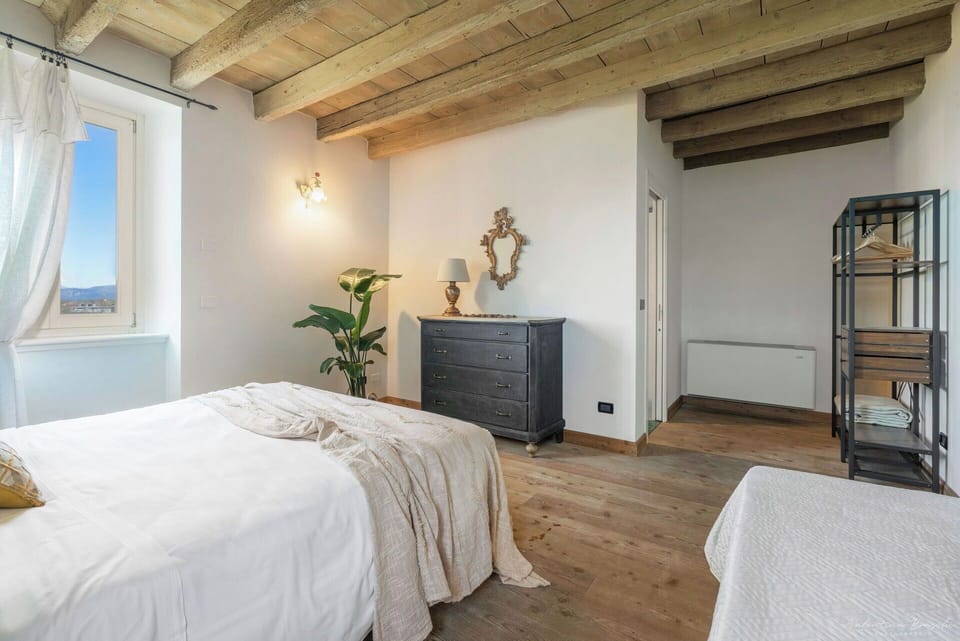 Autumn, Bedroom, Spring, Summer