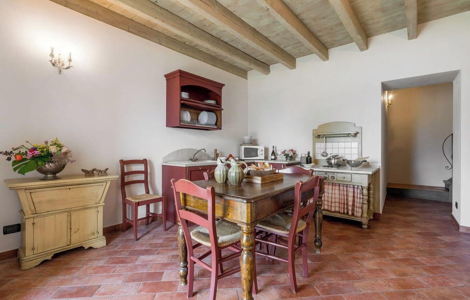 Autumn, Kitchen, Spring, Summer