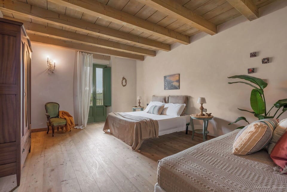 Autumn, Bedroom, Spring, Summer