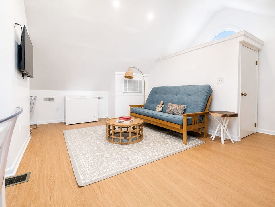 Bedroom 7: Queen Futon | Playroom/Workspace | Books & Games | 3rd Floor