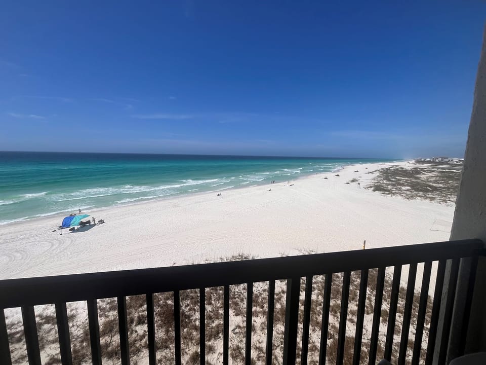 balcony with unobstructed views of Gulf