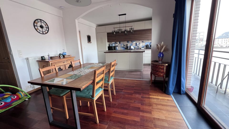 Dining space- open kitchen 