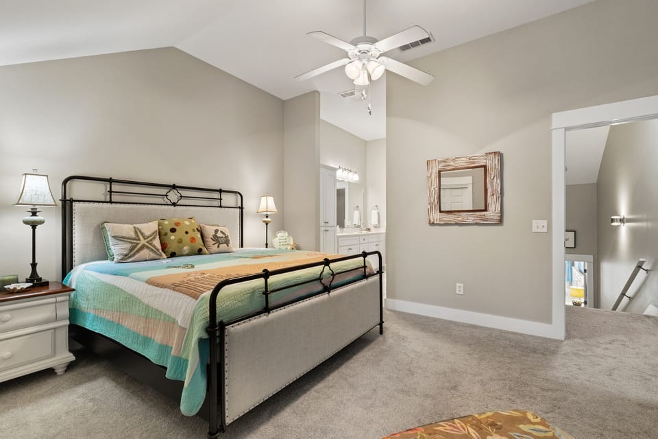 Master Bedroom - King Bed 2nd View 