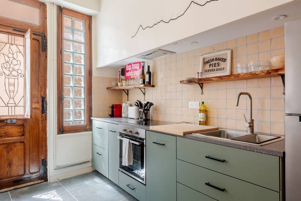 Beautifully renovated kitchen with every modern convenience