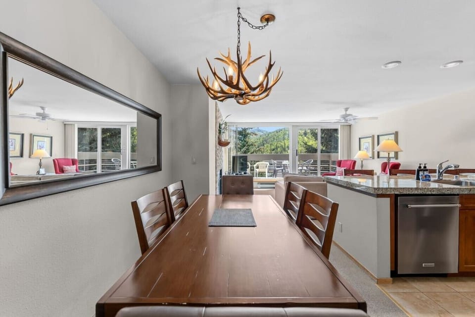 6 person dining table