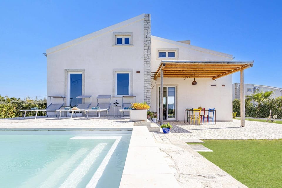 Villa Nina image