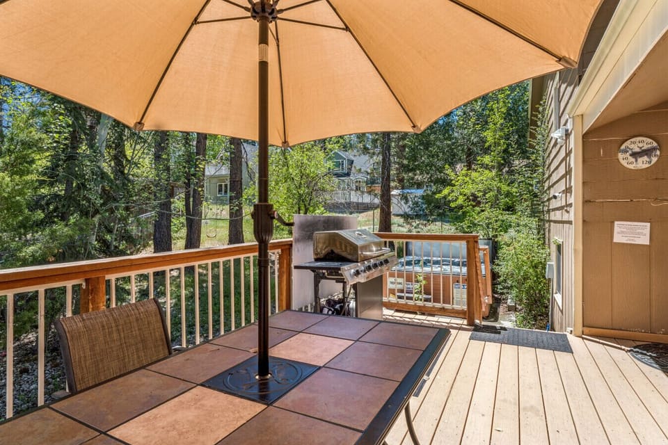 Outdoor Dining Deck with BBQ Grill