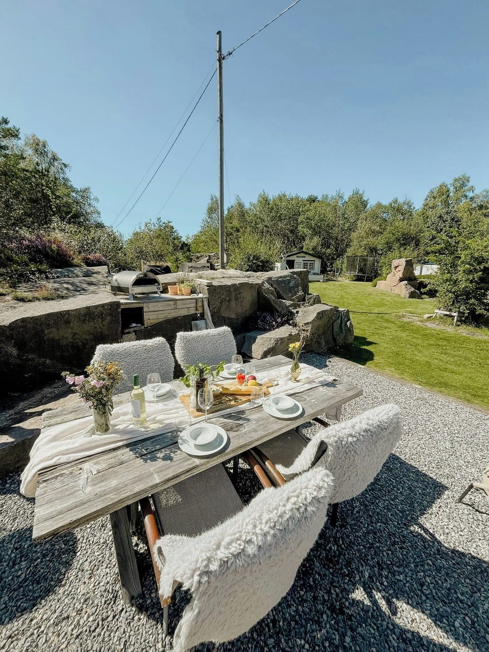 Outdoor dining