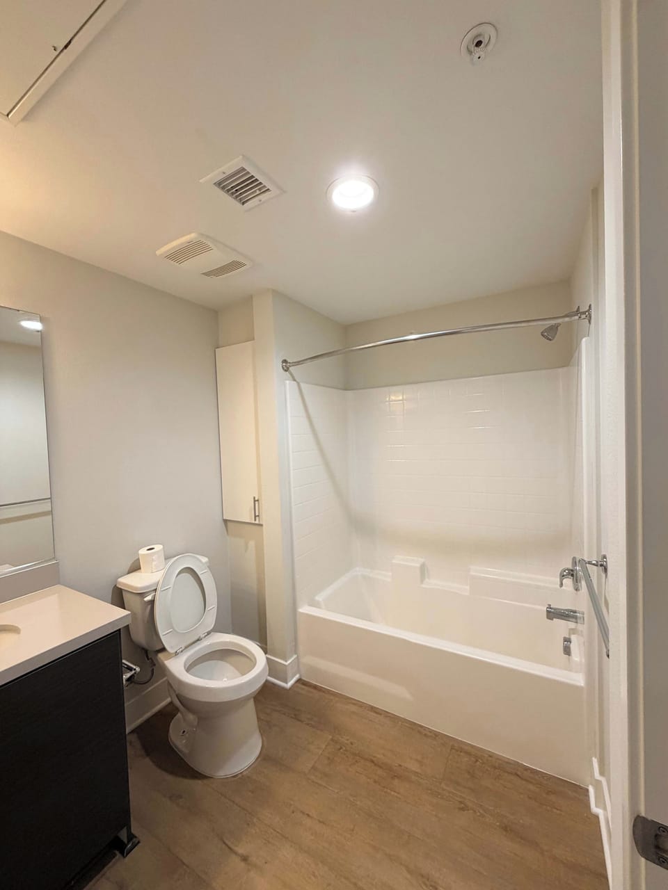 Furnished 1BR San Diego w/ Pool and Gym Apartment in San Diego