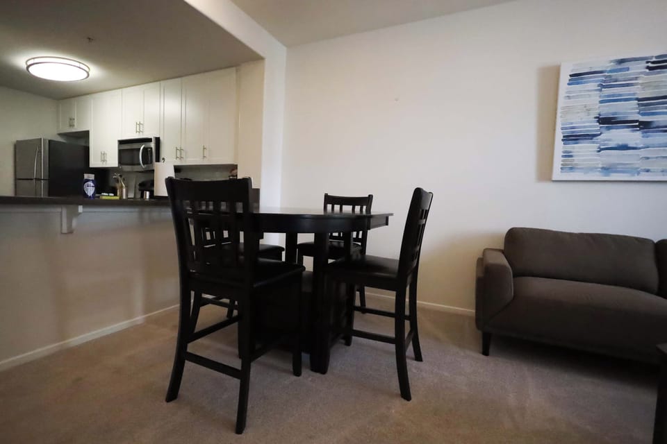 Spacious 1BR Located in Misson Valley w/ Parking Apartment in Serra Mesa