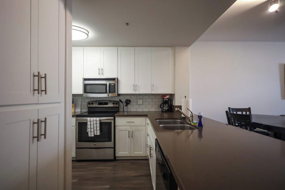 Spacious 1BR Located in Misson Valley w/ Parking Apartment in Serra Mesa