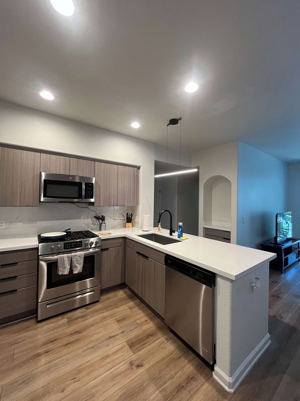1BR Located in Mission Valley w/ Free Parking Apartment in San Diego