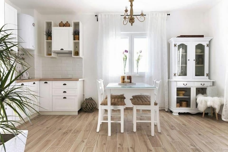 Dining room 1