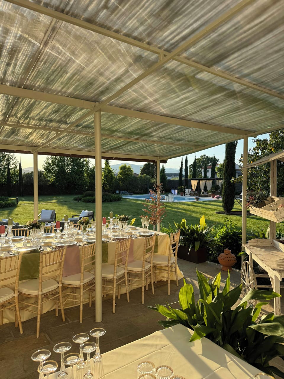 Outdoor dining