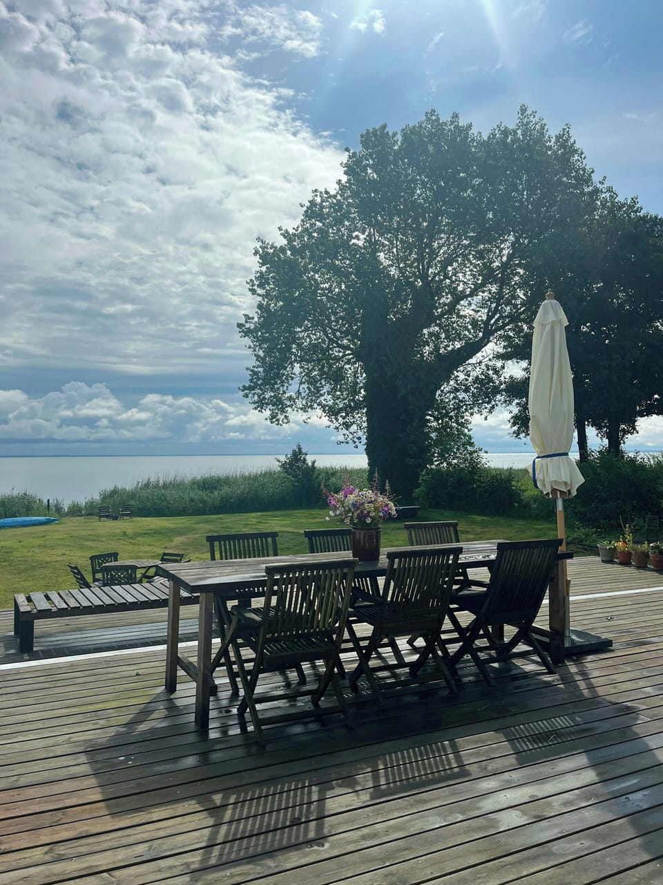 Outdoor dining