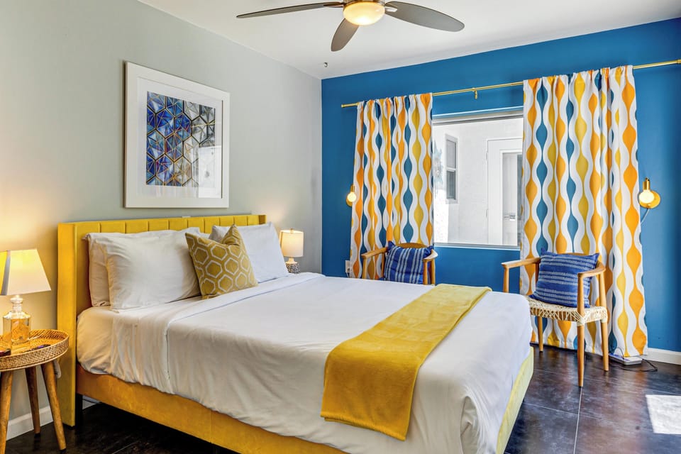 Bedroom 4 | Queen Bed