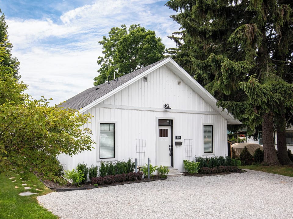 Welcome to 449 Heritage Road, Kingsville <3