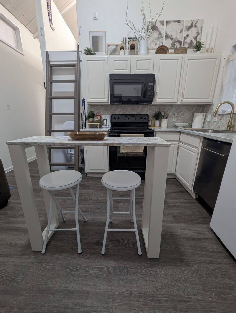 island creates the perfect gathering place for coffee, cocktails, conversation, 