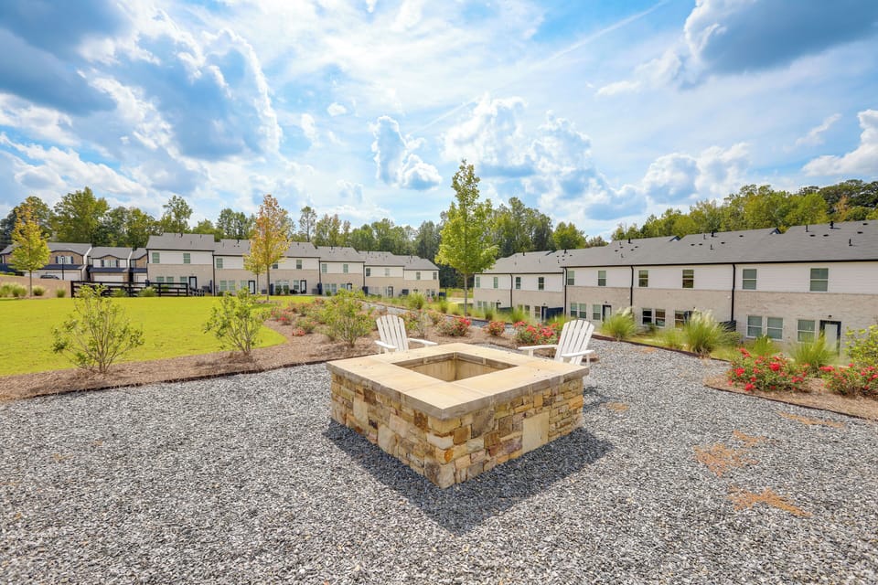Eagles Hill Community Amenities | Fire Pit