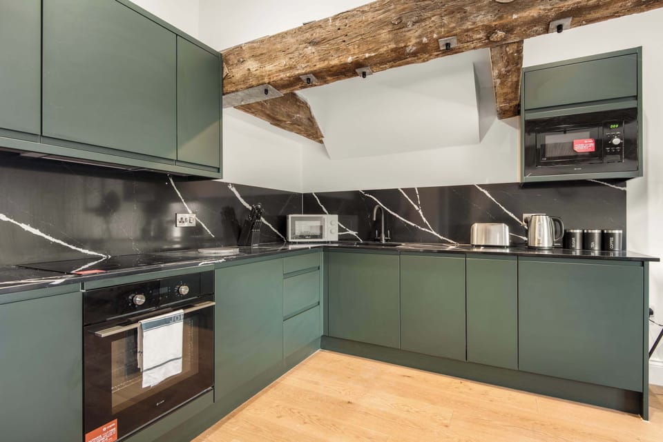 Fully equipped kitchen