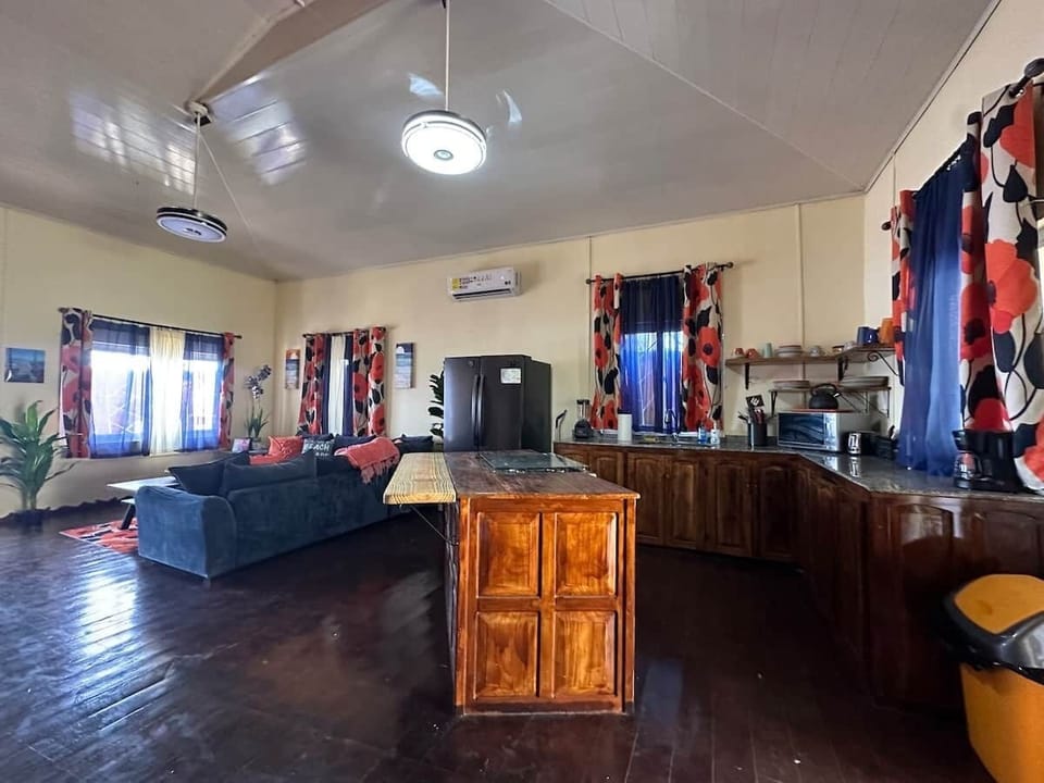 Living Room | Kitchen