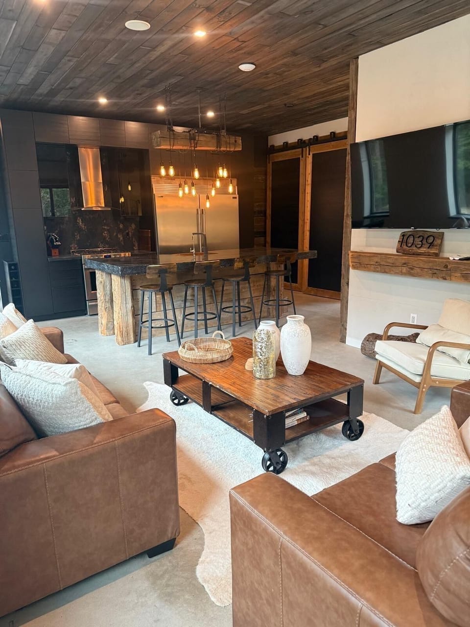 Living room/kitchen