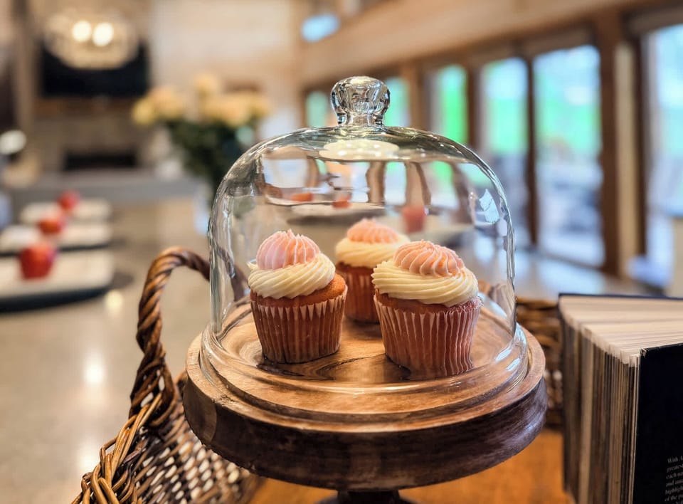 You have to bring your own cupcakes - sorry :(