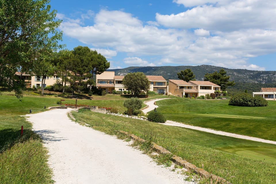 The lovely pathways are perfect for an energizing stroll in the morning.