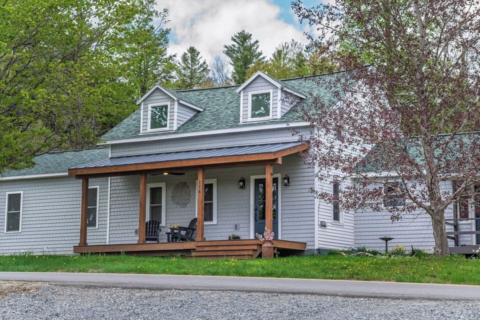 Welcome to your retreat. A classic country home with plenty of room to breathe."