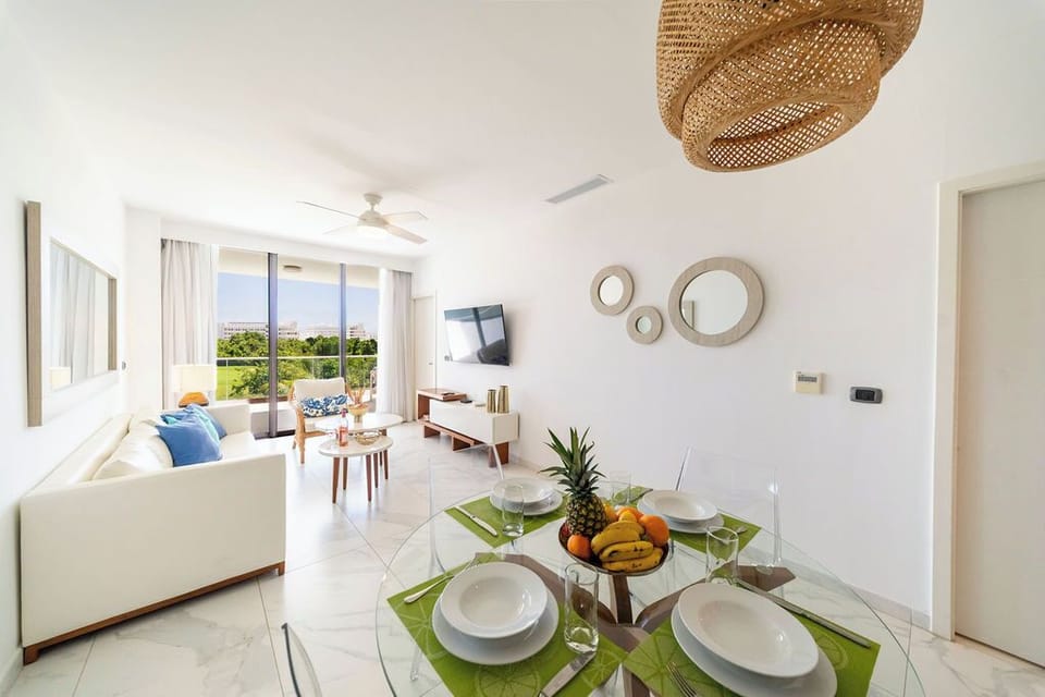 Vista Splash 2 Bdrm Whirpool with views @ Cana Bay (3191)
