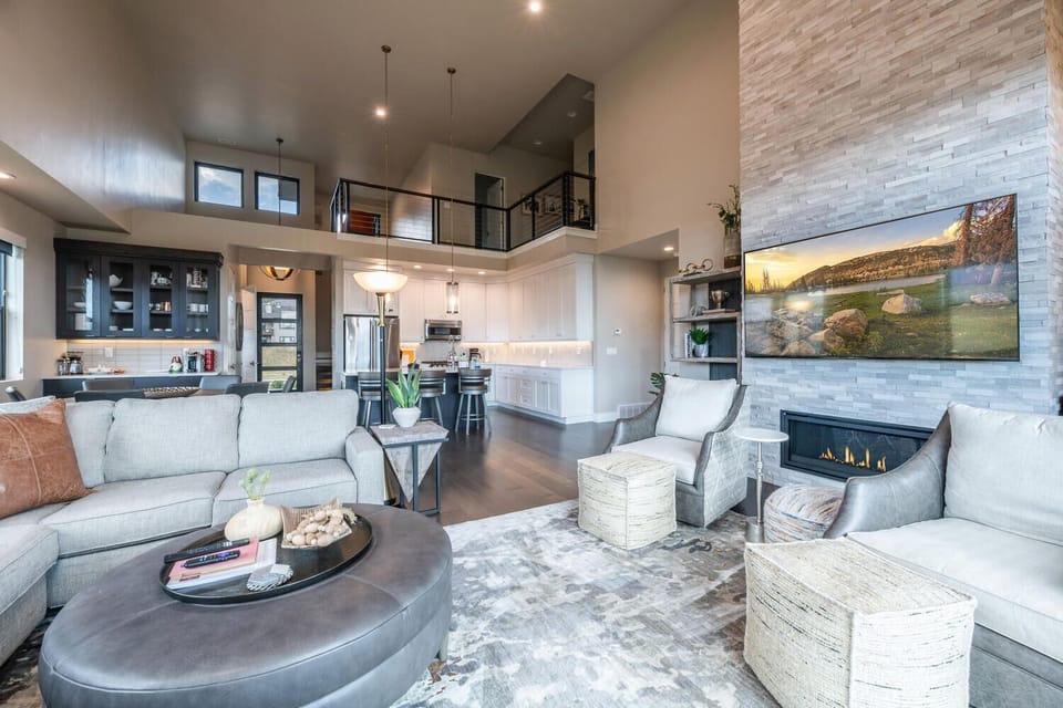 Living room with a gas fireplace and smart TV