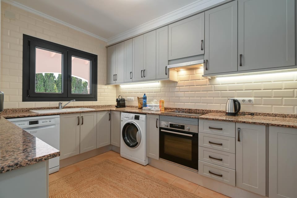 Open kitchen