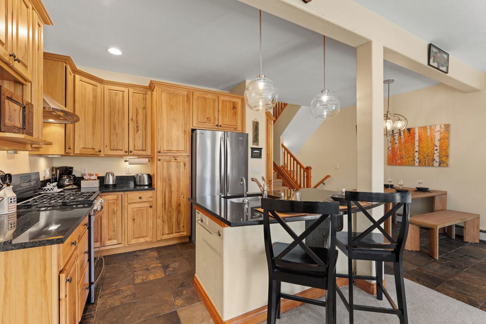 Fully Equipped Kitchen Area with Island for Sitting for 2