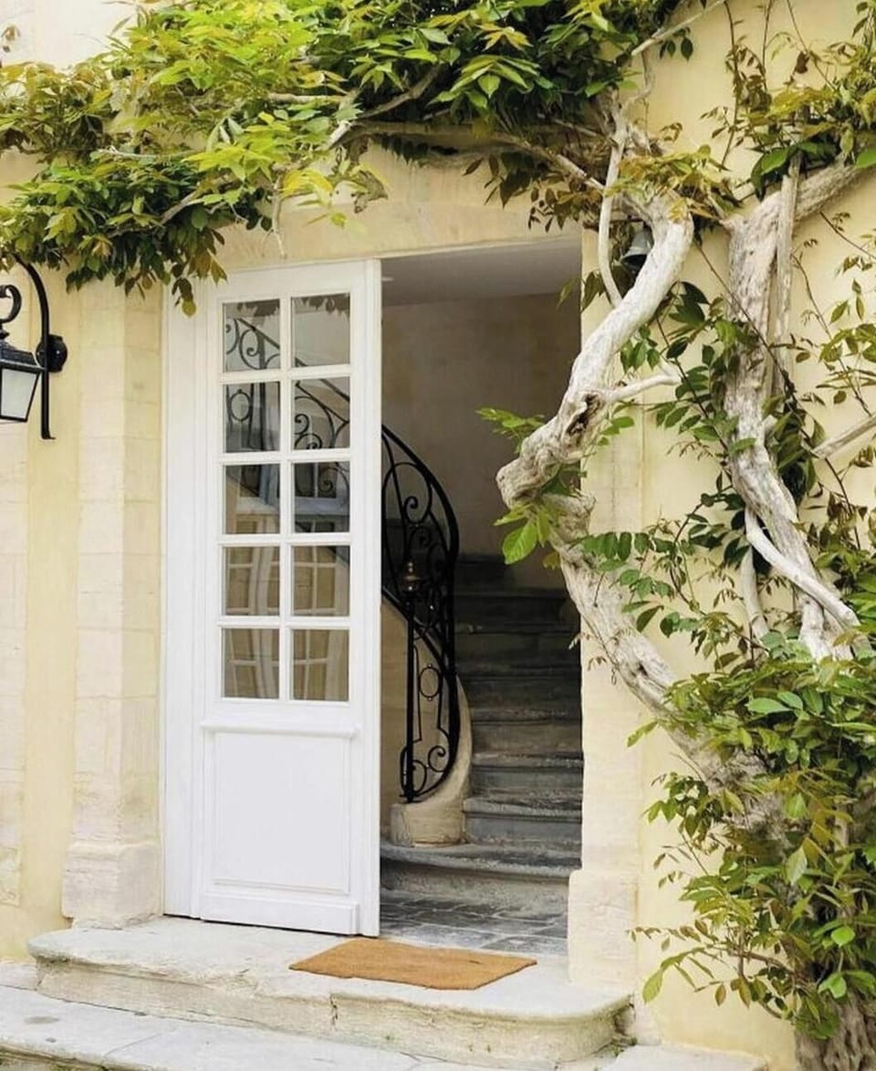 Entrance / Reception