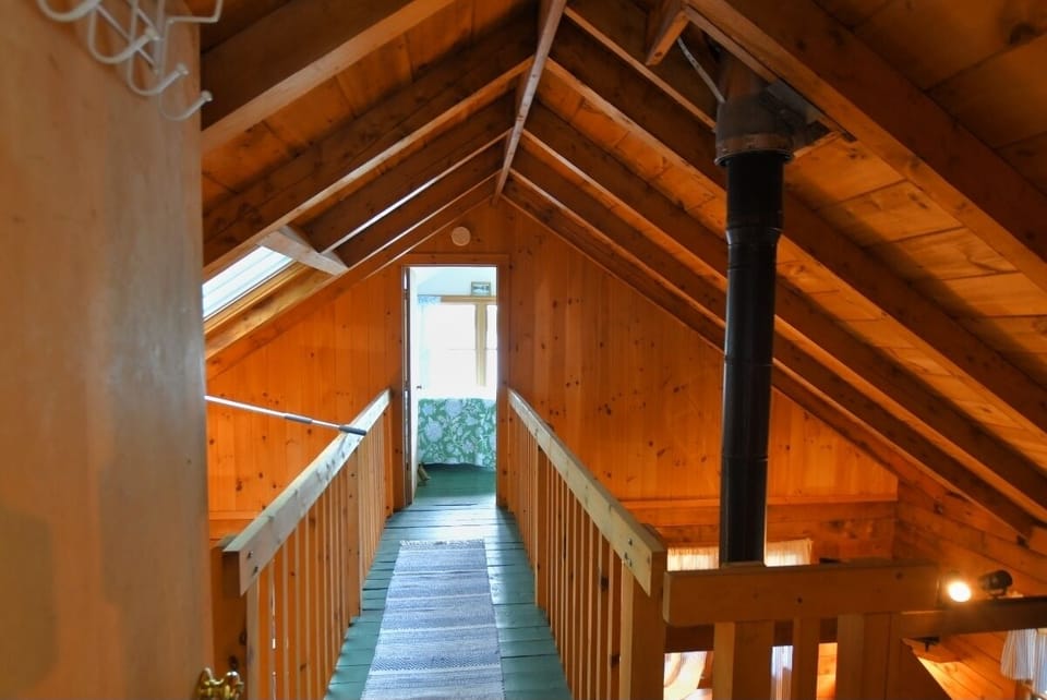 Open Gangway Hall between 2nd floor bedrooms