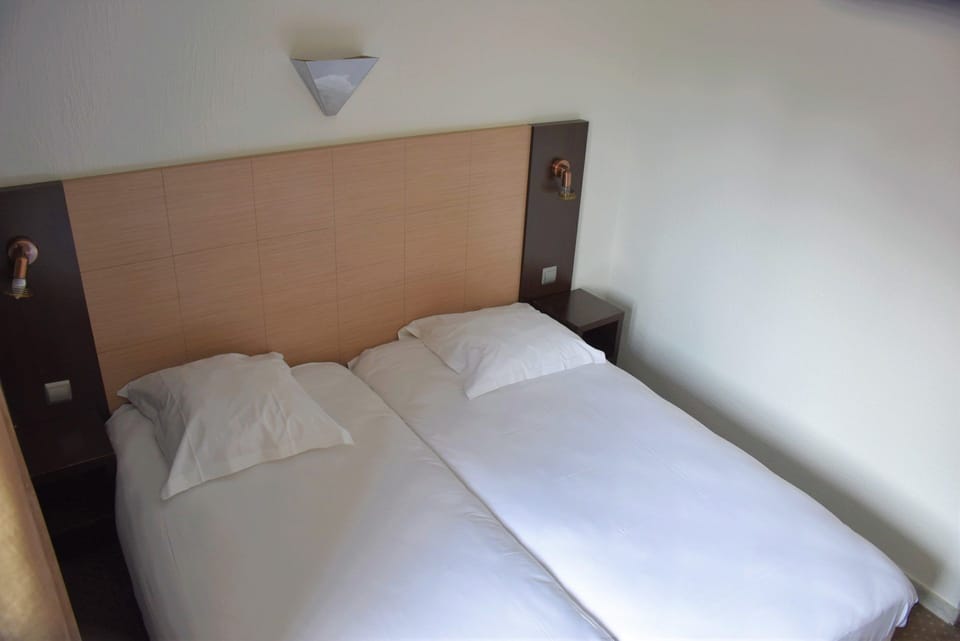 Bedroom. Interior and views may vary based on location and availability.