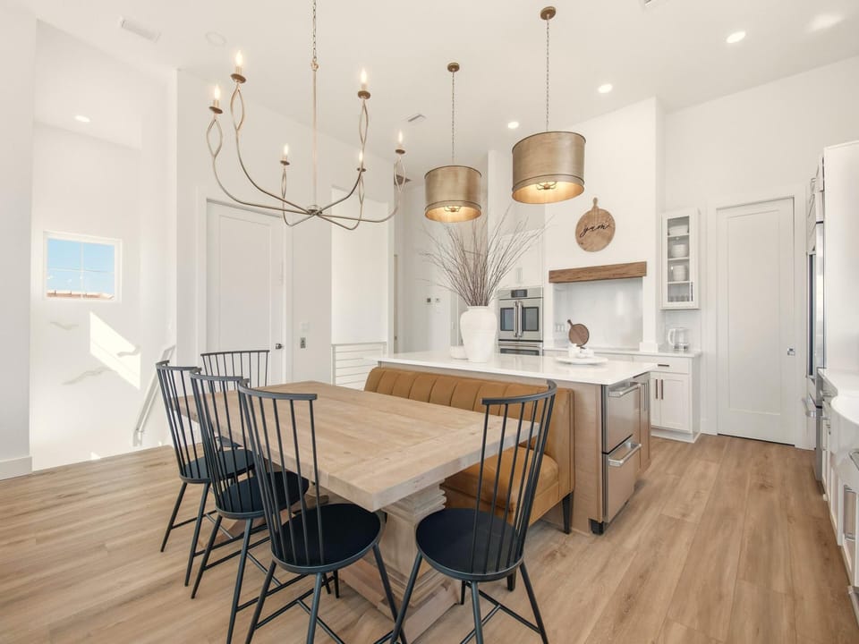 Dining - Seating For 8