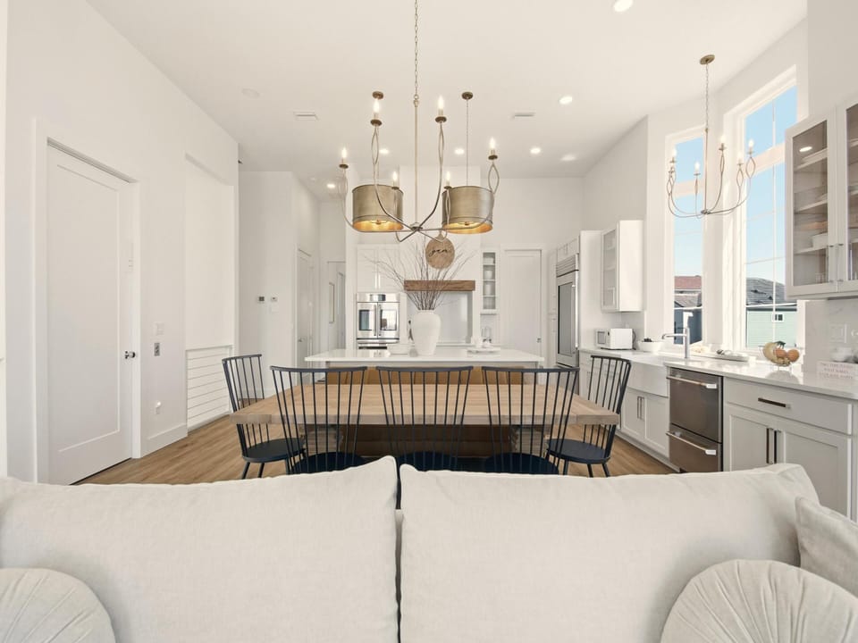 Dining - Seating For 8