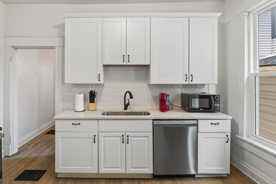1009 Madison-14
