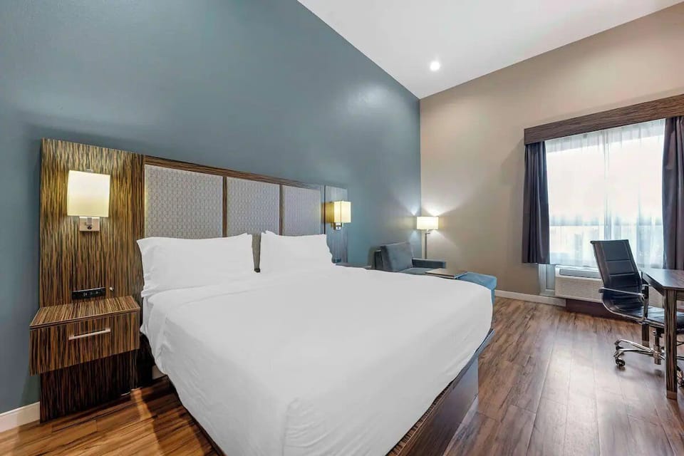 Bedroom. Interior and views may vary based on location and availability.