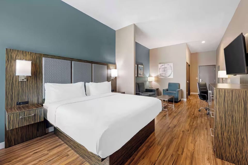 Bedroom. Interior and views may vary based on location and availability.