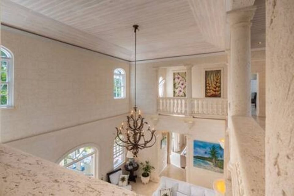 Grand entrance all way with high ceilings.