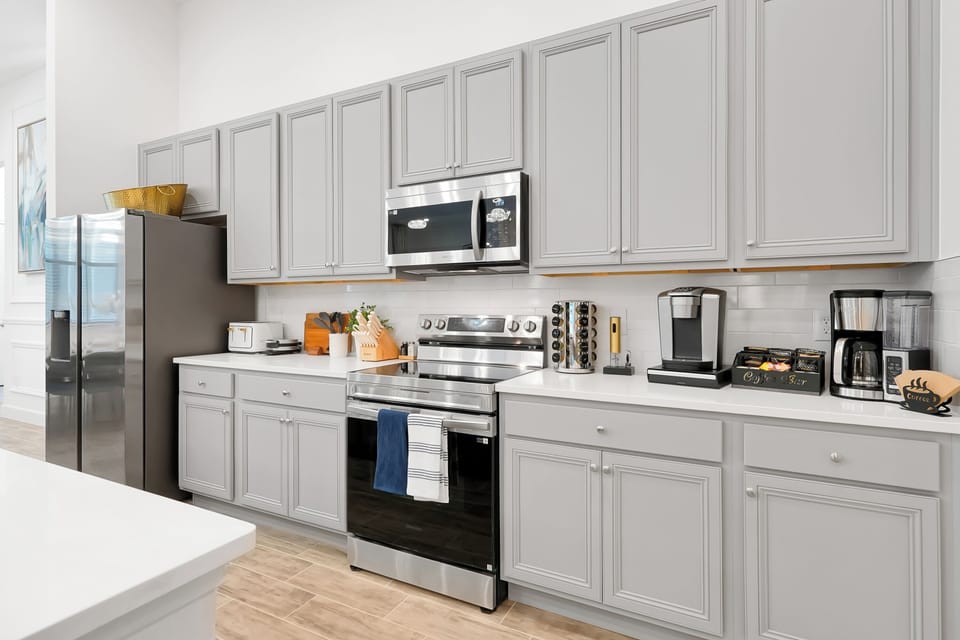 Fully stocked chef’s kitchen built for group meals