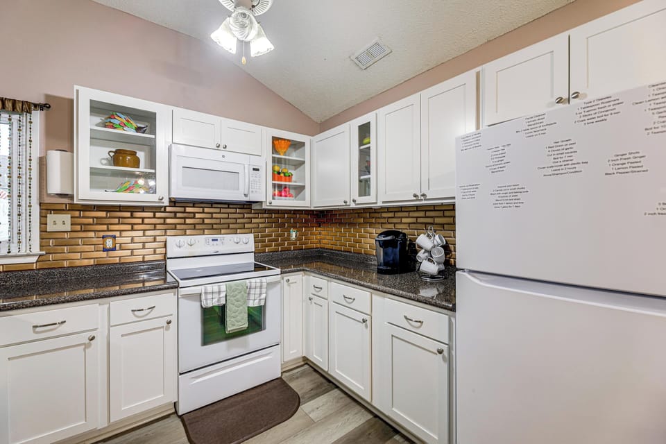 Kitchen | 1st Floor