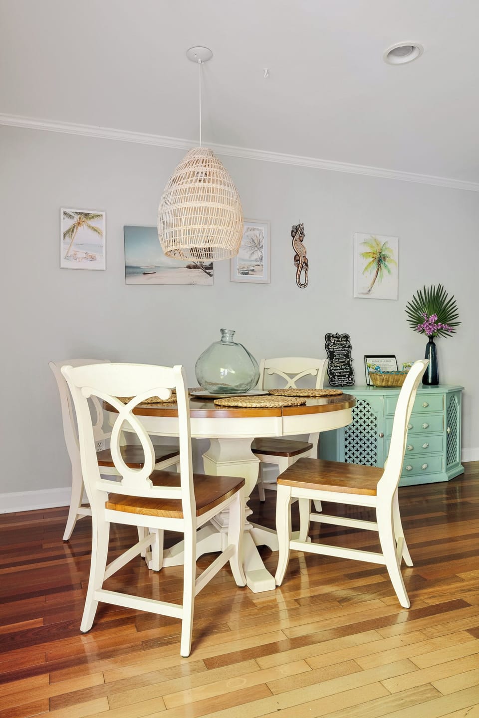 Old Village Coastal Charm | Near Beaches & CHS!