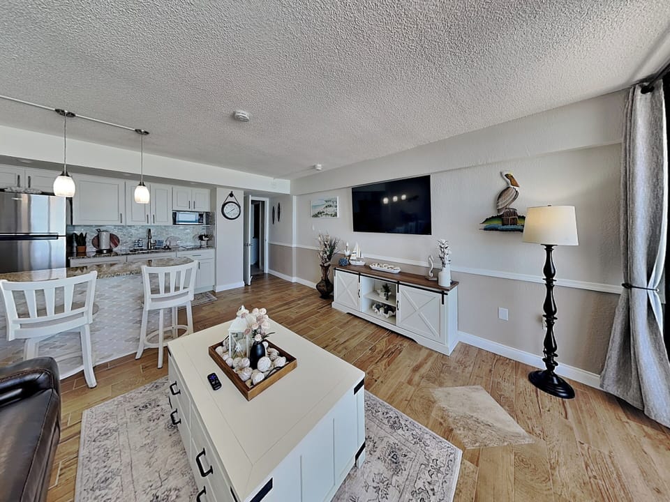 Living Room - Smart TV