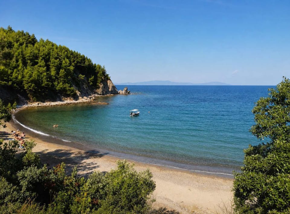 Beach Tsirmokokkala just 2km away!