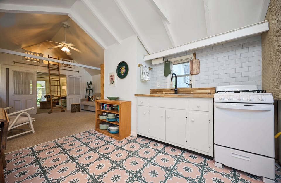 Kitchen / Living Room