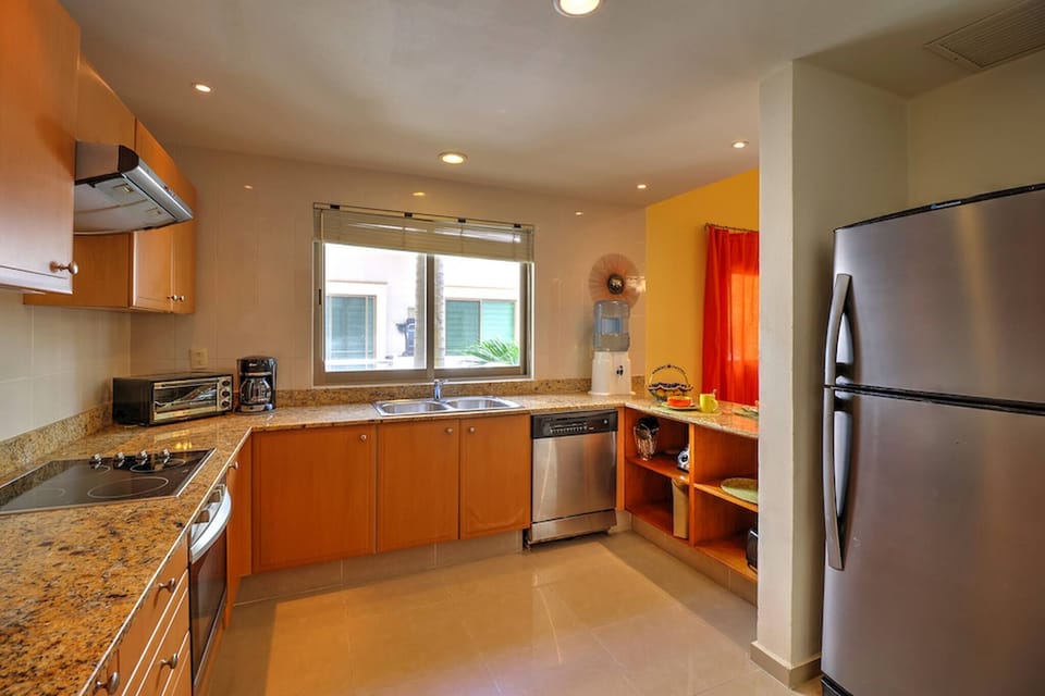 Fully equipped kitchen